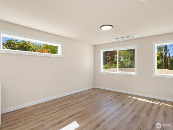11526 38th Avenue NE, Seattle WA 98125