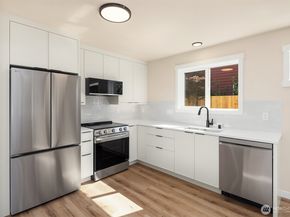 11526 38th Avenue NE, Seattle WA 98125