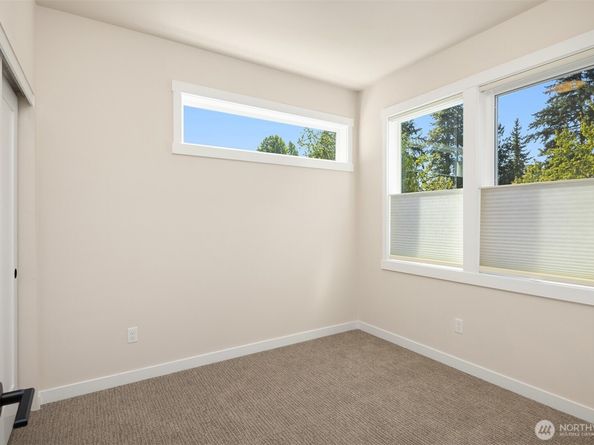 11526 38th Avenue NE, Seattle WA 98125