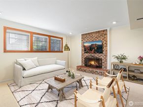 212 SW 327th Place, Federal Way WA 98023