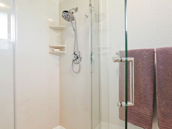 212 SW 327th Place, Federal Way WA 98023