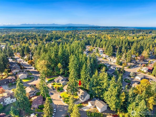 212 SW 327th Place, Federal Way WA 98023