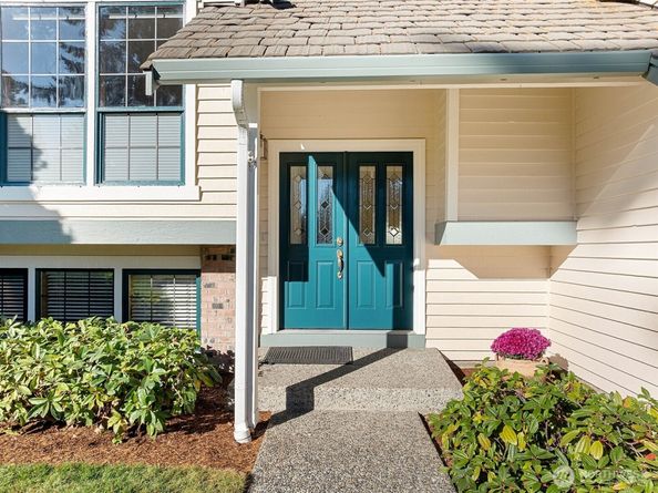212 SW 327th Place, Federal Way WA 98023