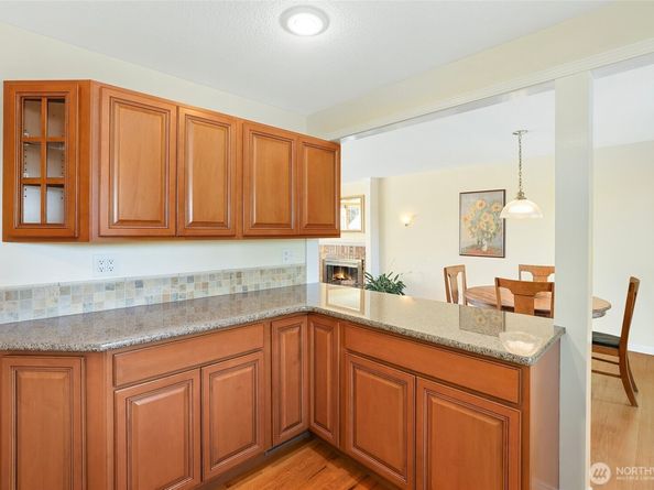 212 SW 327th Place, Federal Way WA 98023