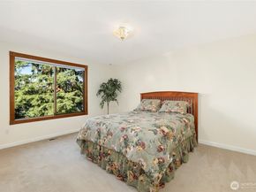 212 SW 327th Place, Federal Way WA 98023