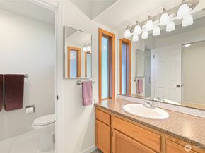 212 SW 327th Place, Federal Way WA 98023