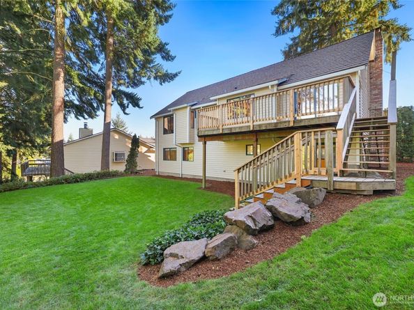 212 SW 327th Place, Federal Way WA 98023