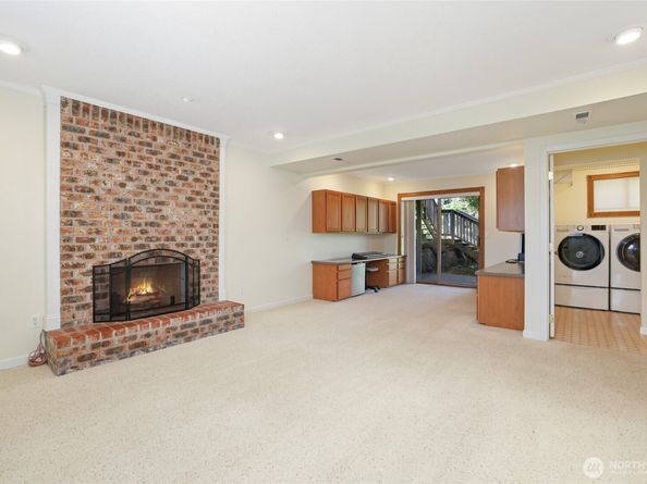 212 SW 327th Place, Federal Way WA 98023