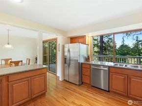 212 SW 327th Place, Federal Way WA 98023