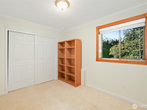 212 SW 327th Place, Federal Way WA 98023