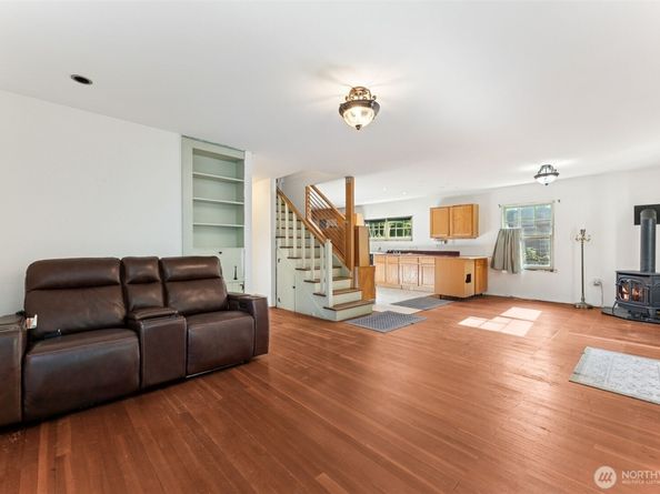 15620 21st Avenue SW, Burien WA 98166