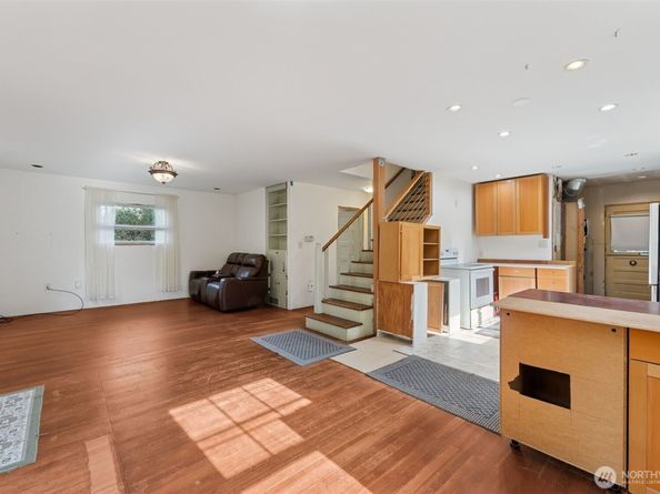 15620 21st Avenue SW, Burien WA 98166