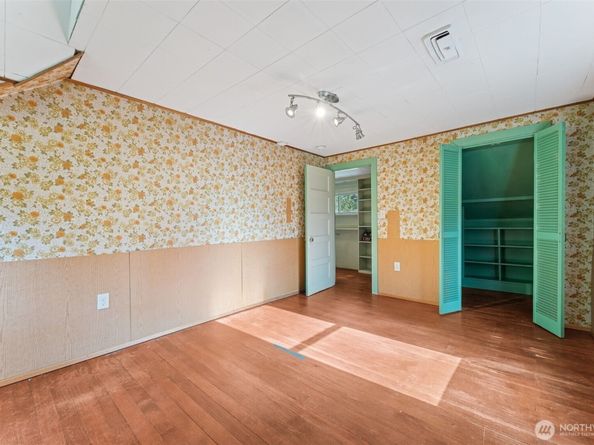 15620 21st Avenue SW, Burien WA 98166