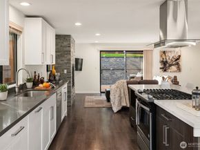 15039 206th Avenue SE, Renton WA 98059