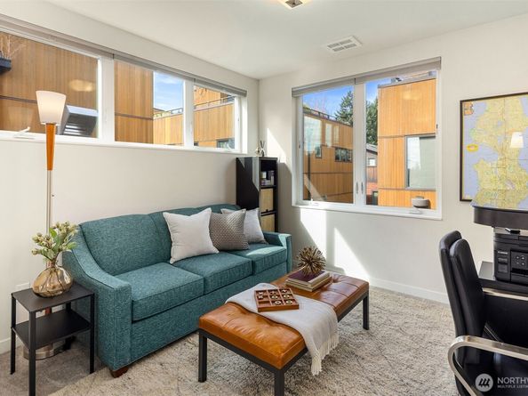 3300 NE 65th Street 211, Seattle WA 98115