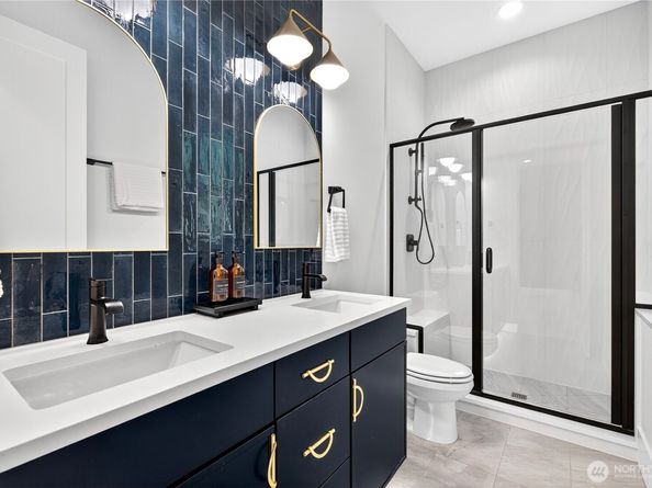 1642 205th Place NE, Sammamish WA 98074