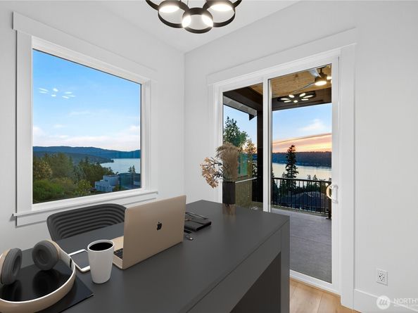 1642 205th Place NE, Sammamish WA 98074