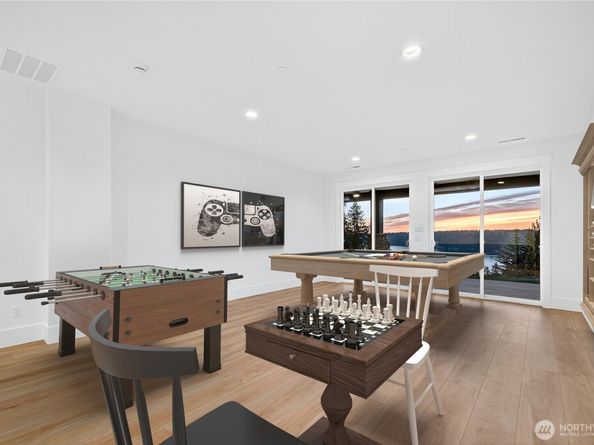 1642 205th Place NE, Sammamish WA 98074