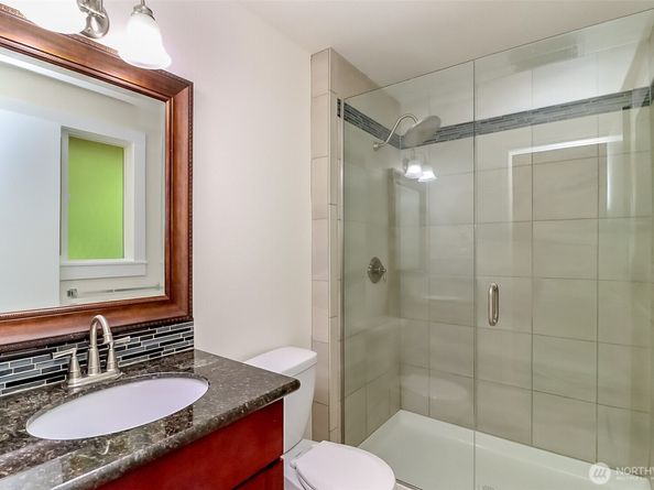 20015 108th Avenue NE, Bothell WA 98011