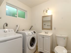 20015 108th Avenue NE, Bothell WA 98011