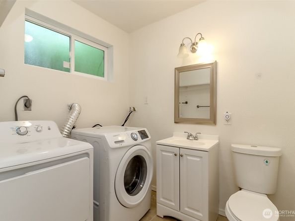 20015 108th Avenue NE, Bothell WA 98011