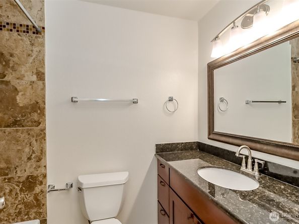 20015 108th Avenue NE, Bothell WA 98011