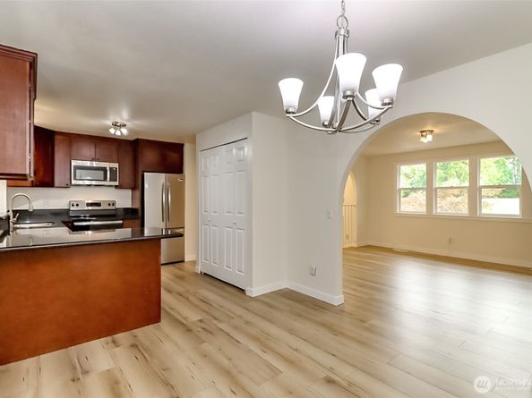 20015 108th Avenue NE, Bothell WA 98011