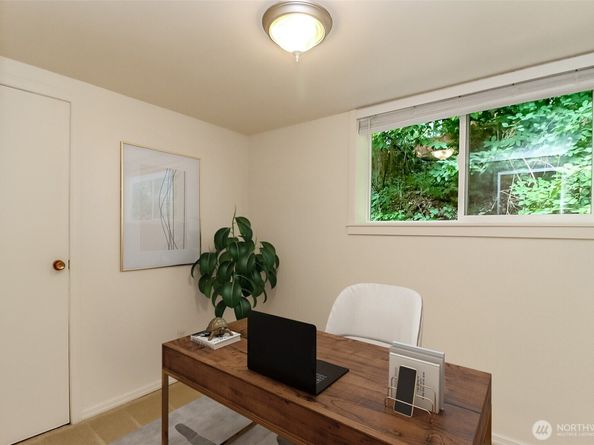 20015 108th Avenue NE, Bothell WA 98011