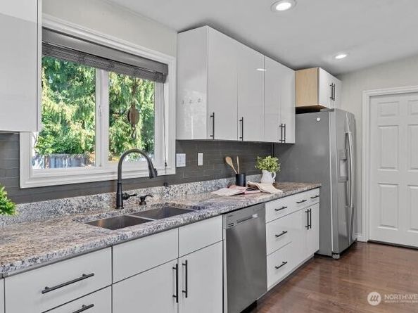 21904 88th Place W, Edmonds WA 98026