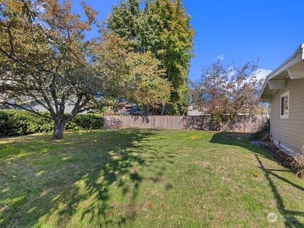 21904 88th Place W, Edmonds WA 98026