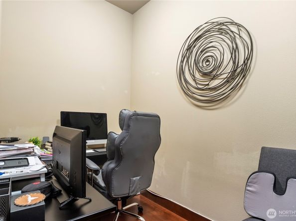 4005 NE 3rd Place E, Renton WA 98056