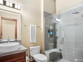 4005 NE 3rd Place E, Renton WA 98056