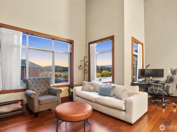 4005 NE 3rd Place E, Renton WA 98056