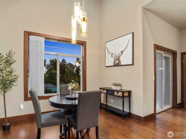 4005 NE 3rd Place E, Renton WA 98056