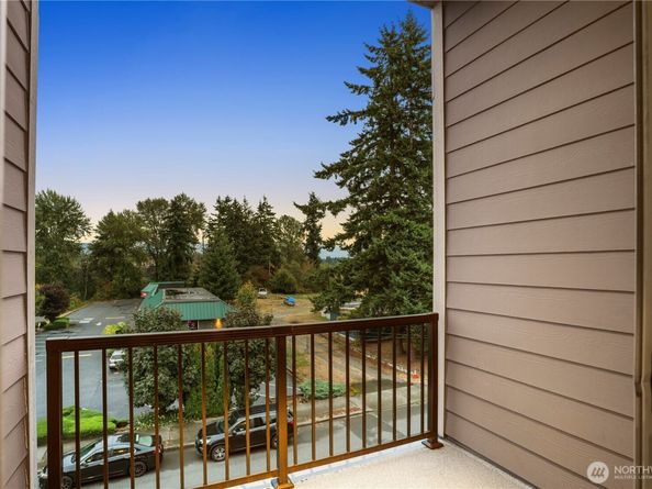 4005 NE 3rd Place E, Renton WA 98056