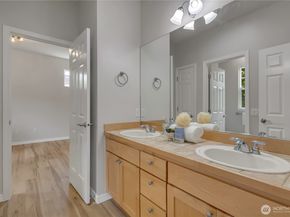 34729 SE Garden Court, Snoqualmie WA 98065