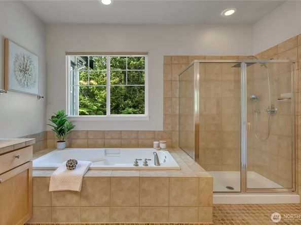 34729 SE Garden Court, Snoqualmie WA 98065