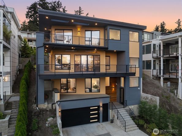 11909 90th Avenue NE, Kirkland WA 98034