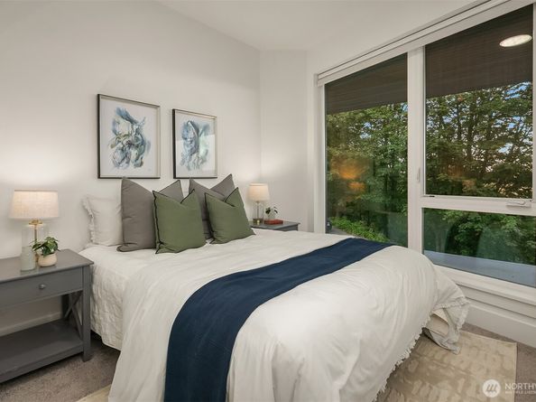 11909 90th Avenue NE, Kirkland WA 98034