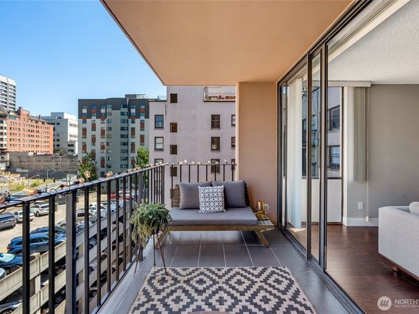 1120 8th Avenue 1004, Seattle WA 98101