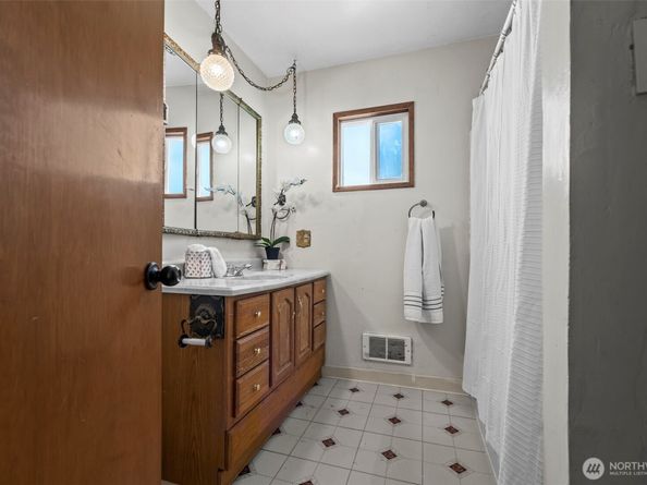 3316 Perry Avenue, Bremerton WA 98310