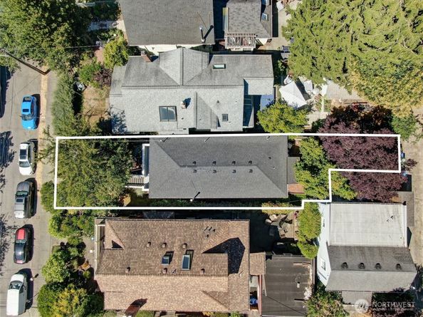 1904 9th Avenue W, Seattle WA 98119