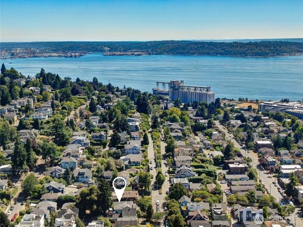 1904 9th Avenue W, Seattle WA 98119