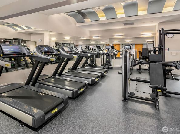 10650 NE 9th Place 1120, Bellevue WA 98004