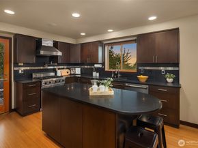 9007 24th Avenue NW, Seattle WA 98117