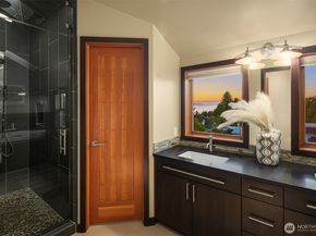 9007 24th Avenue NW, Seattle WA 98117