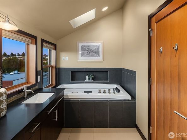 9007 24th Avenue NW, Seattle WA 98117