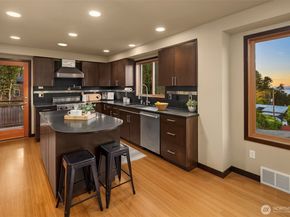 9007 24th Avenue NW, Seattle WA 98117