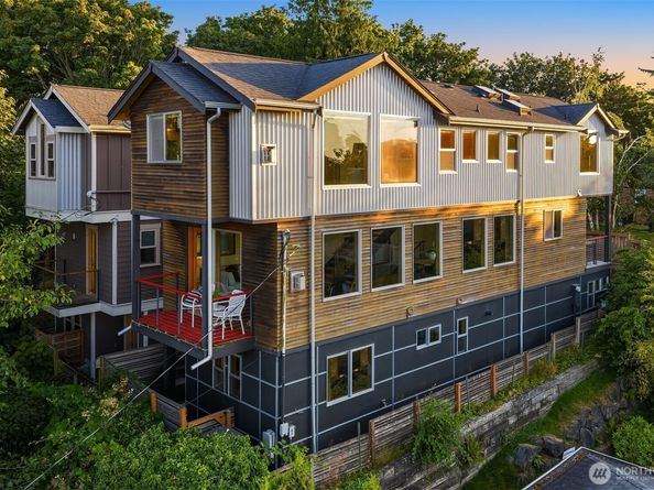 9007 24th Avenue NW, Seattle WA 98117