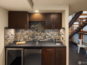 9007 24th Avenue NW, Seattle WA 98117